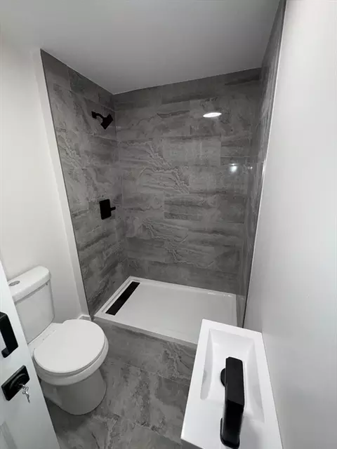 86 Amherst St, Springfield, MA 01109 photo 17