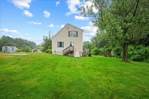 Exterior - 7 Sneade Dr, Oxford, MA 01540 photo 7 of 8