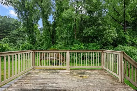 Exterior - 7 Sneade Dr, Oxford, MA 01540 photo 5 of 8