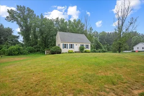 Exterior - 7 Sneade Dr, Oxford, MA 01540 photo 8 of 8