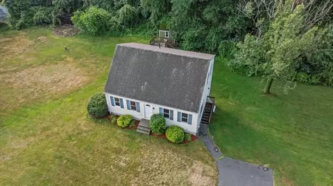 View/Area - 7 Sneade Dr, Oxford, MA 01540 photo 2 of 6