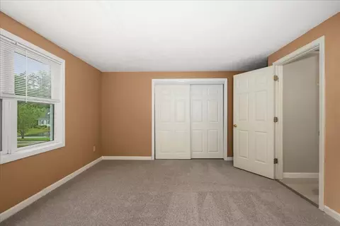 Bedroom - 7 Sneade Dr, Oxford, MA 01540 photo 1 of 4