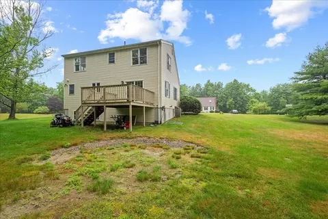 Exterior - 7 Sneade Dr, Oxford, MA 01540 photo 6 of 8