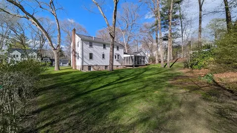 20 Colonial Rd, Hingham, MA 02043 photo 4