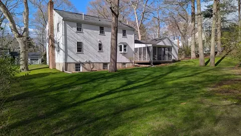 20 Colonial Rd, Hingham, MA 02043 photo 5