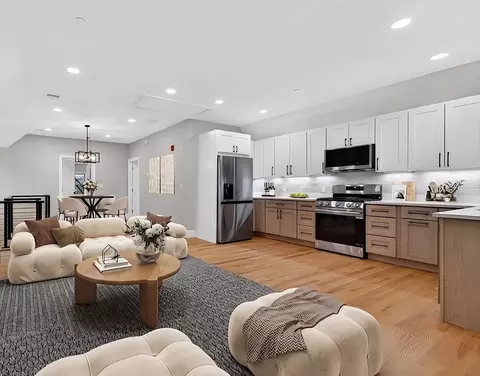29 Prichard Ave # C, Somerville, MA 02144