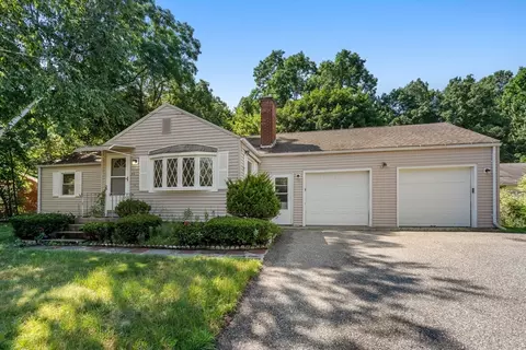 85 Keddy St, Springfield, MA 01109 photo 1