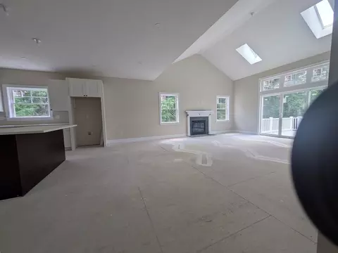19 W Main St, Upton, MA 01568 photo 8