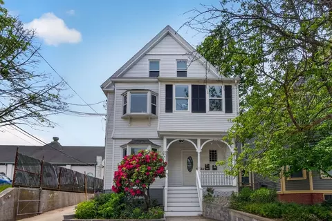 62 Hudson St #1, Somerville, MA 02143