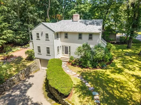 41 Locust Ave, Lexington, MA 02420