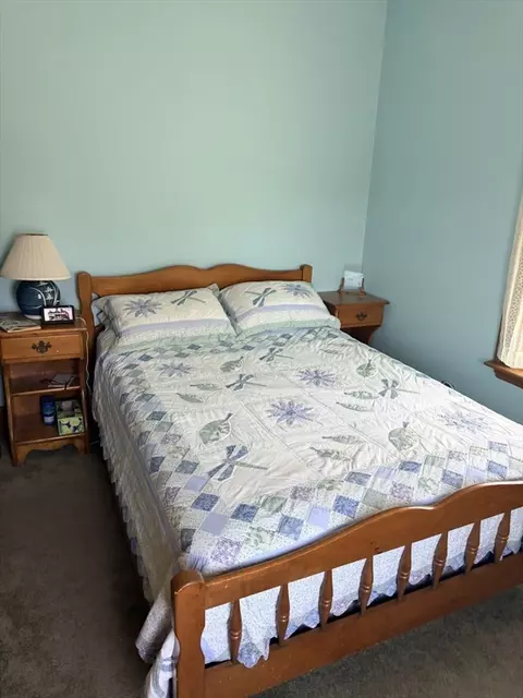 Bedroom - 25 Eastern Ave, Beverly, MA 01915 photo 6 of 7