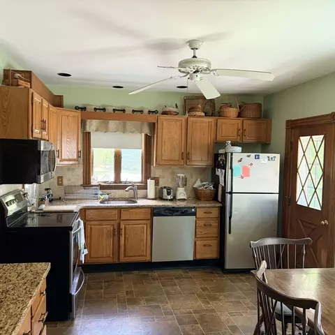 Kitchen - 25 Eastern Ave, Beverly, MA 01915 photo 1 of 2