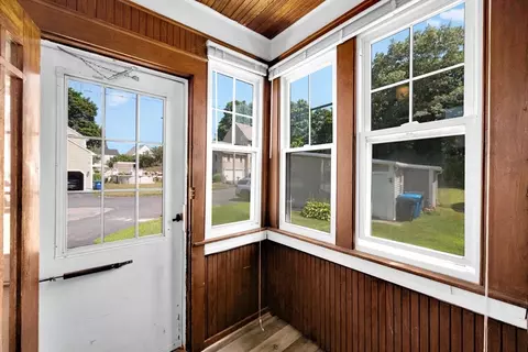 Exterior - 259 Main St, Blackstone, MA 01504 photo 2 of 6