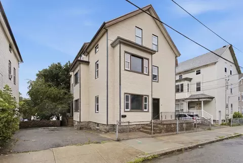 34 Danforth St, Fall River, MA 02720 photo 2