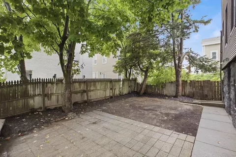 34 Danforth St, Fall River, MA 02720 photo 13