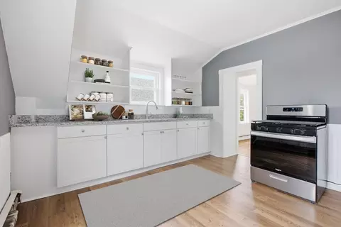 34 Danforth St, Fall River, MA 02720 photo 3