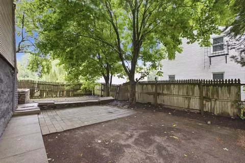 34 Danforth St, Fall River, MA 02720 photo 14