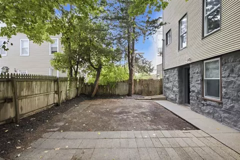 34 Danforth St, Fall River, MA 02720 photo 16