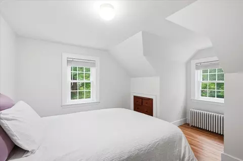 Bedroom - 94 High St, Hingham, MA 02043 photo 5 of 6