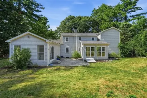 Exterior - 94 High St, Hingham, MA 02043 photo 6 of 7