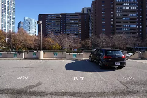 9 Hawthorne Pl Pkg 67, Boston, MA 02114