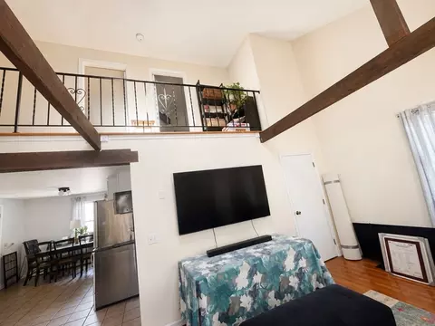 Entry Way - 35-37 Tirrell St, Worcester, MA 01603 photo 3 of 4