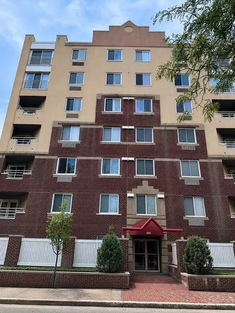 332 Franklin St UNIT 501, Cambridge, MA 02139