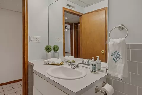Bath - 3636 N Main St #12, Fall River, MA 02720 photo 3 of 3