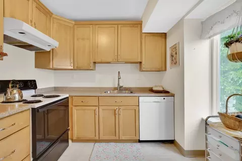26 Nassau Dr #26, Springfield, MA 01129 photo 17