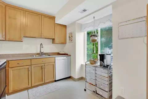 26 Nassau Dr #26, Springfield, MA 01129 photo 13