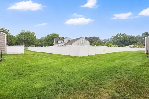 26 Nassau Dr #26, Springfield, MA 01129 photo 32