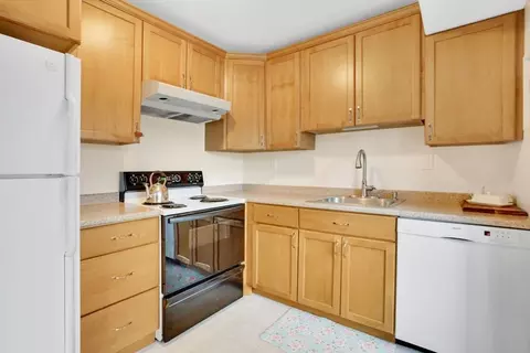 26 Nassau Dr #26, Springfield, MA 01129 photo 14