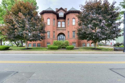 321 Plantation St #102, Worcester, MA 01604
