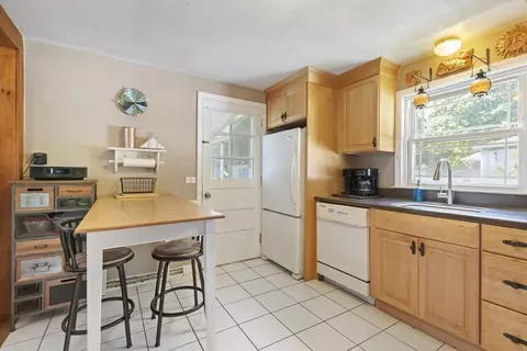 5 Whiting Ave, Walpole, MA 02081 photo 11