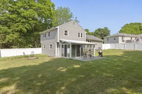5 Whiting Ave, Walpole, MA 02081 photo 4