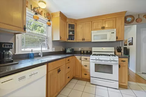 5 Whiting Ave, Walpole, MA 02081 photo 12