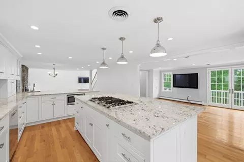 Kitchen - 189 Union St, Hingham, MA 02043 photo 2 of 7