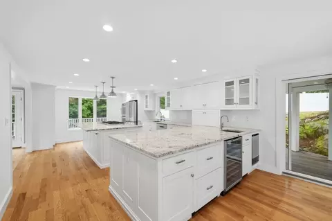 Kitchen - 189 Union St, Hingham, MA 02043 photo 4 of 7