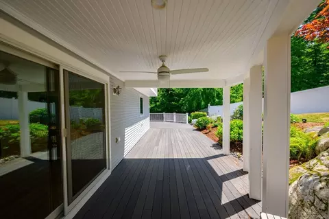Exterior - 189 Union St, Hingham, MA 02043 photo 9 of 10