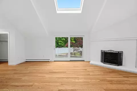 Living - 189 Union St, Hingham, MA 02043 photo 4 of 8
