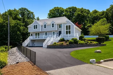 Exterior - 189 Union St, Hingham, MA 02043 photo 2 of 10