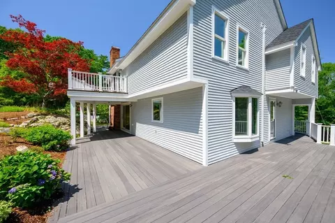 Exterior - 189 Union St, Hingham, MA 02043 photo 6 of 10