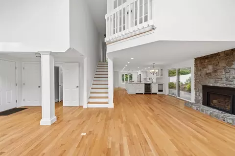 Living - 189 Union St, Hingham, MA 02043 photo 6 of 8