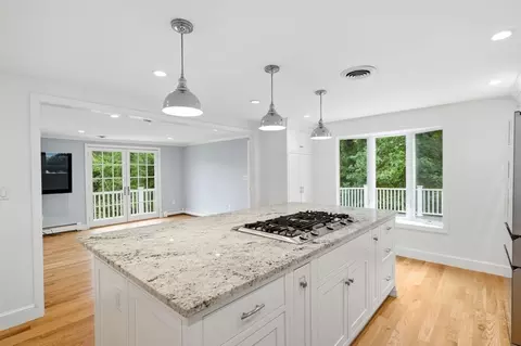 Kitchen - 189 Union St, Hingham, MA 02043 photo 6 of 7