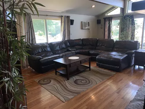 Living - 256 Marshall St, Athol, MA 01331 photo 4 of 4
