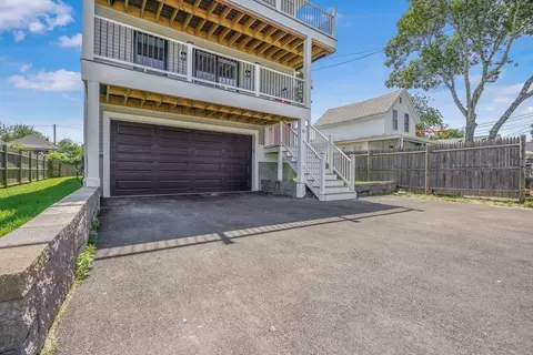 Exterior - 10 Thirteenth St, Wareham, MA 02538 photo 1 of 4