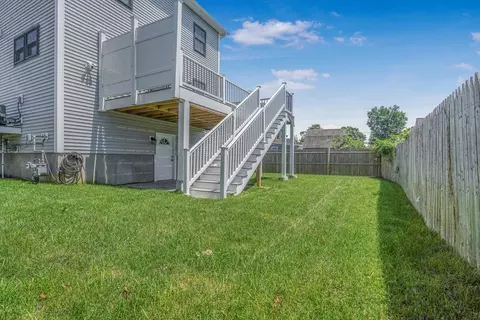 Exterior - 10 Thirteenth St, Wareham, MA 02538 photo 4 of 4