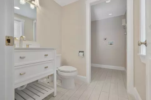 Bath - 10 Thirteenth St, Wareham, MA 02538 photo 1 of 5