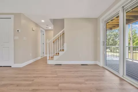 Living - 10 Thirteenth St, Wareham, MA 02538 photo 7 of 7