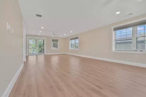 Living - 10 Thirteenth St, Wareham, MA 02538 photo 6 of 7